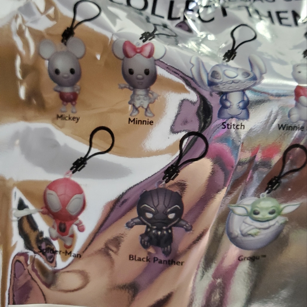Disney 100 Figural Bag Clip, Series 1 - Picture 3 of 4